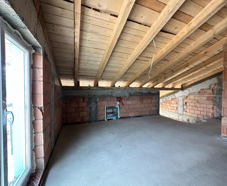 Apartament cu 3 camere cu terasa de 20 mp zona Sanpetru - Poză 13