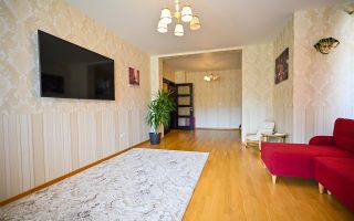 Somptuozitate in stil modern, 2 garaje, 3 terase, totul pe 1.000 mp teren - Poză 6