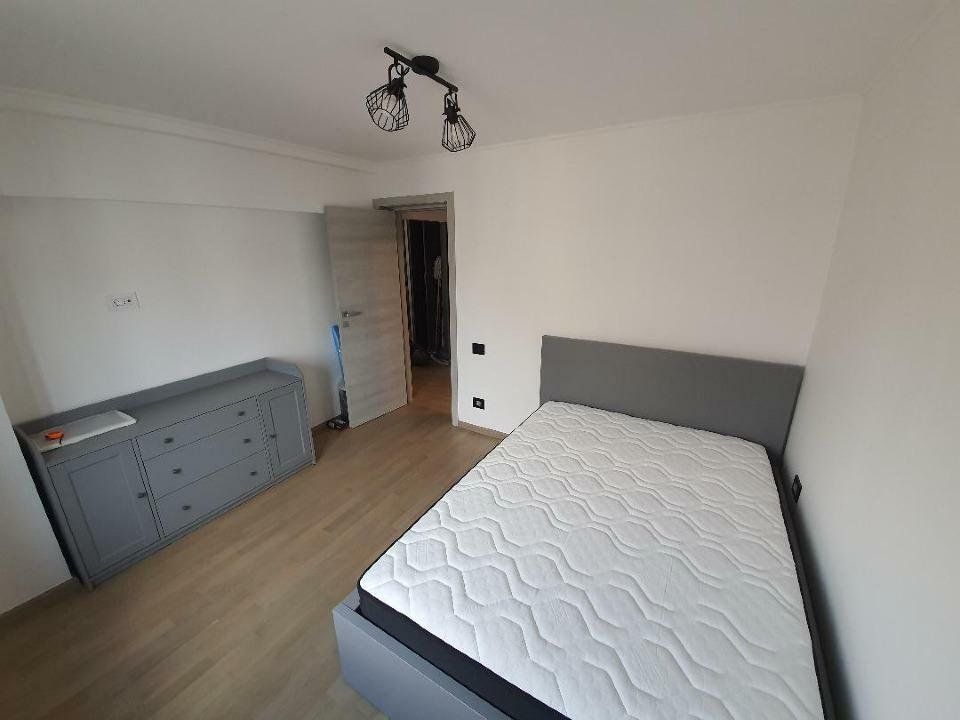 Inchiriez apartament 3 camere Octavian Goga, loc parcare inclus - Poză 11