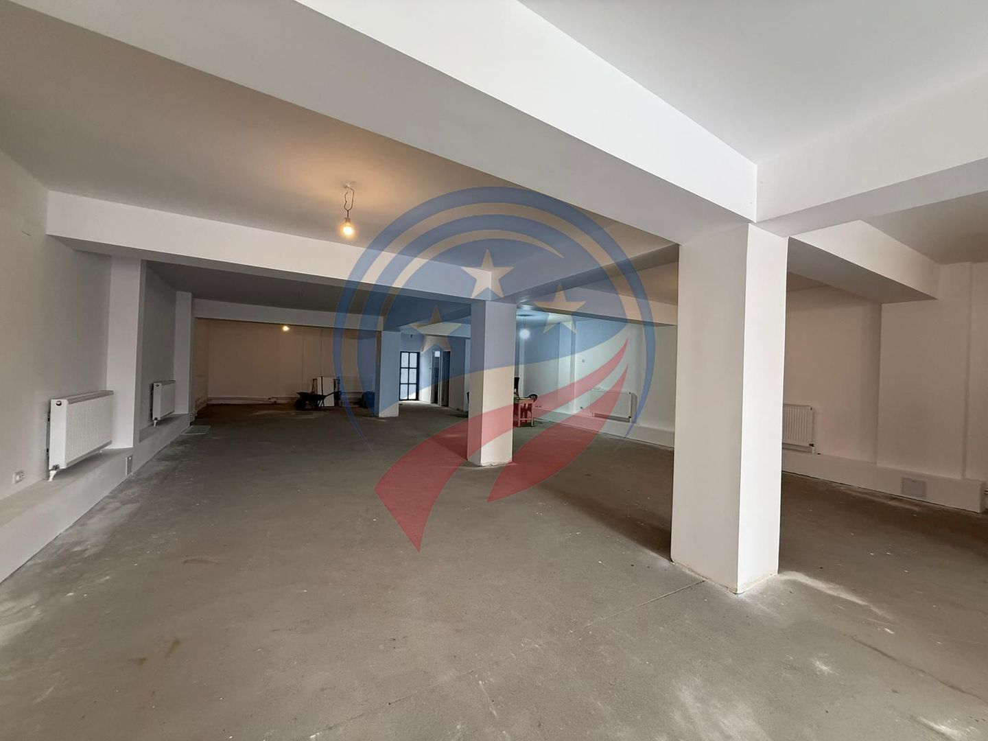Spațiu comercial open space de închiriat – 12 €/mp ＮＥＧＯＣＩＡＢＩＬ - Poză 2