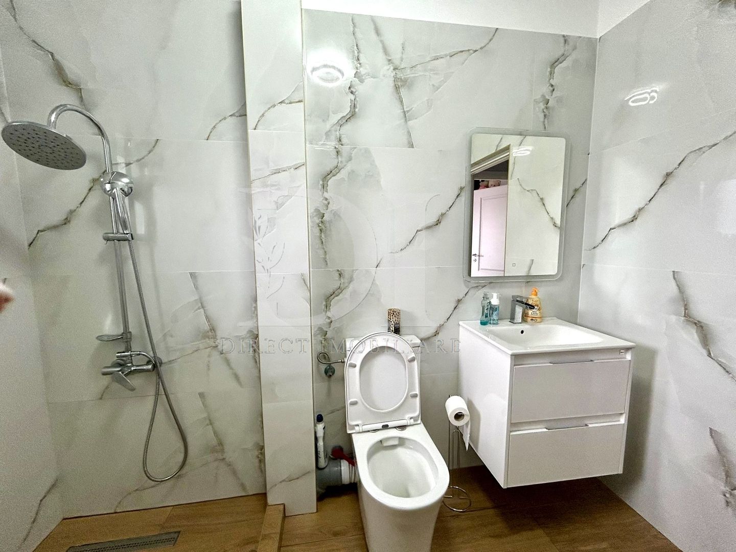 Apartament la cheie / terasa de 22 mp / Zona Terra - Poză 10