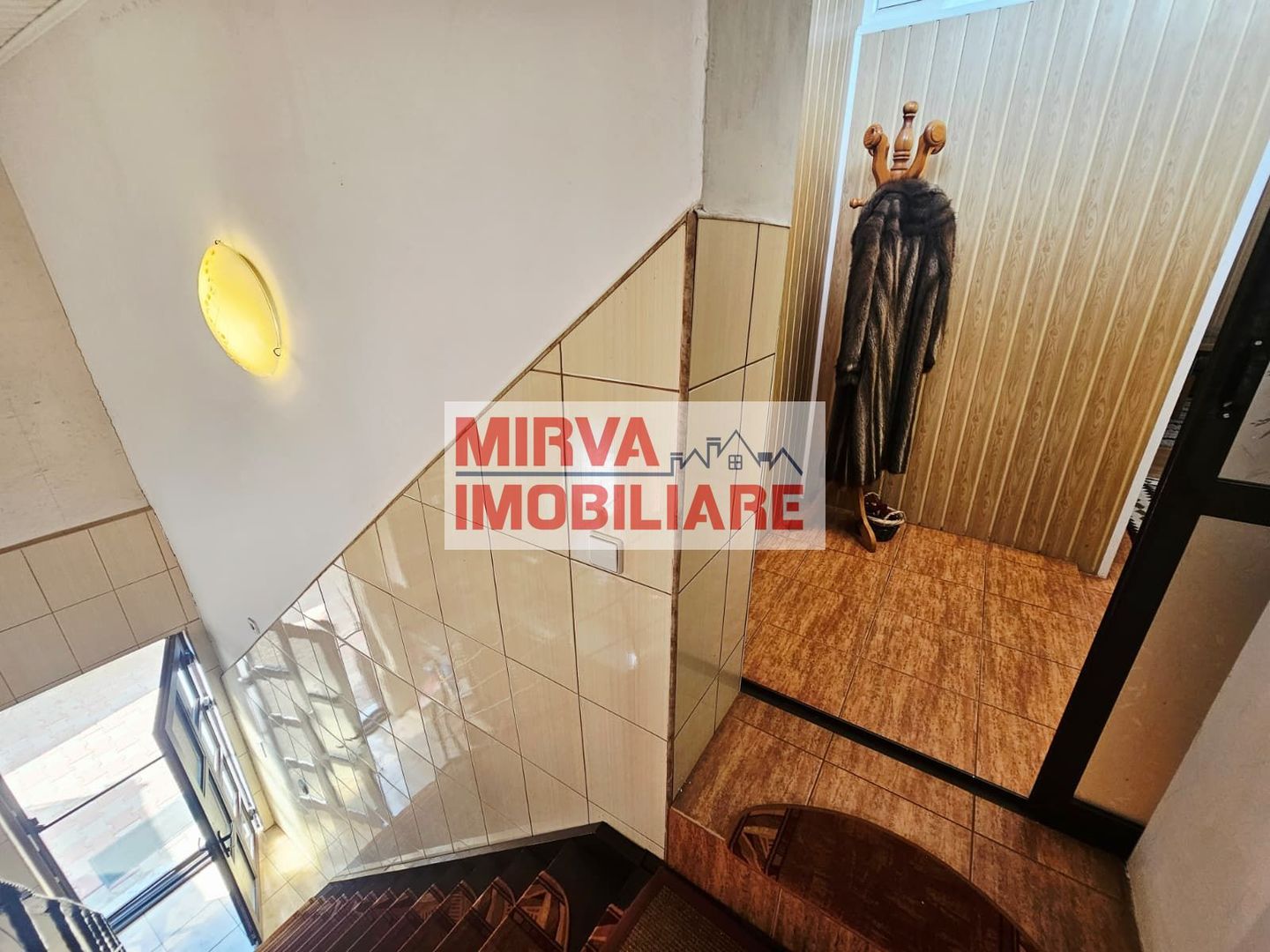 🏡 Casă spațioasă cu 9 camere în Strejnicu – pentru locuință, birouri - Poză 71