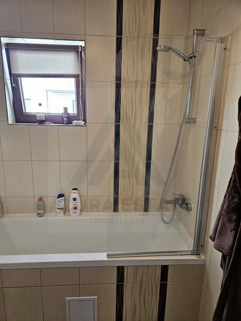 Apartament modern 3 camere baie cu geam parcare privata pe Dna Stanca - Poză 10