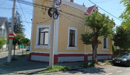 Casă 5 camere, 3 bai,2 bucătării, 200 mp utili, 370 mp teren