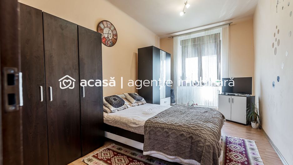Apartament în centru cu acces auto și garaj propriu - Poză 4