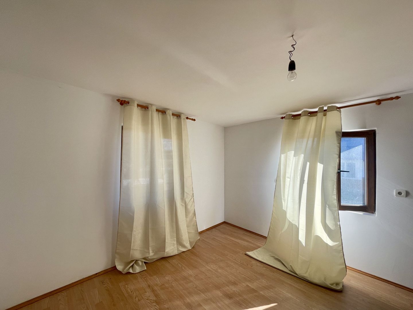 CASA RENOVATA + TEREN 3100 MP | CURTE SI GRADINA | FRATAUTII NOI - Poză 3