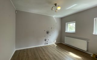 VILA SPATIOASA LA INCHIRIERE IN ZONA PIPERA LANGA SCOLI - Poză 19