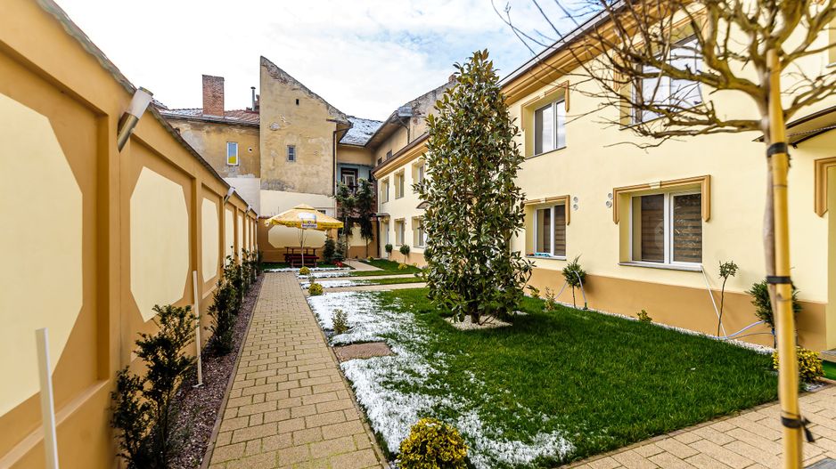 Apartamente noi la curte, Piața Avram Iancu. - Poză 2