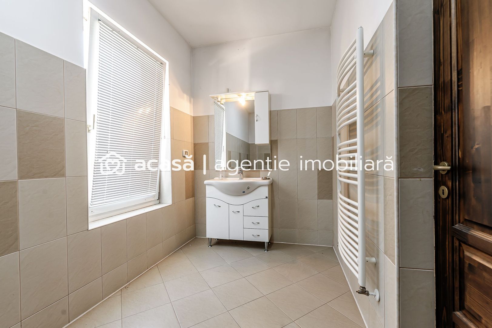 Proprietate rară pe Malul Mureșului confort, intimitate și spațiu - Poză 11