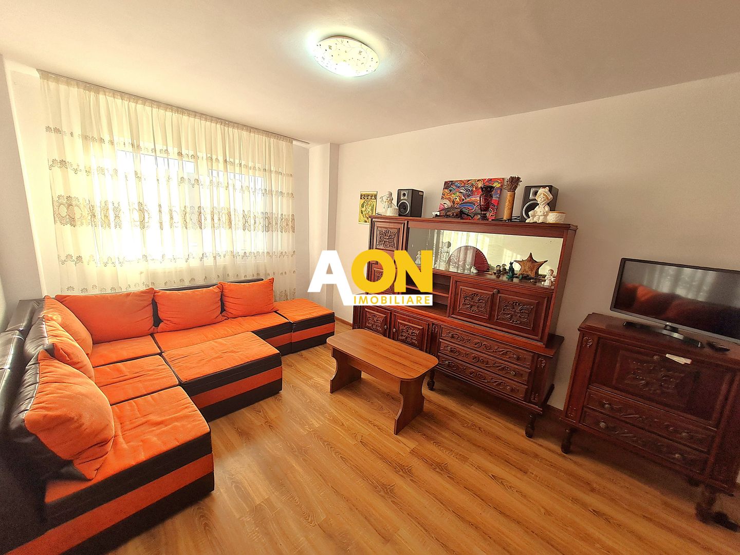 Apartament 2 Camere, Decomandat, 54 mp, Zona Cetate - Poză 1