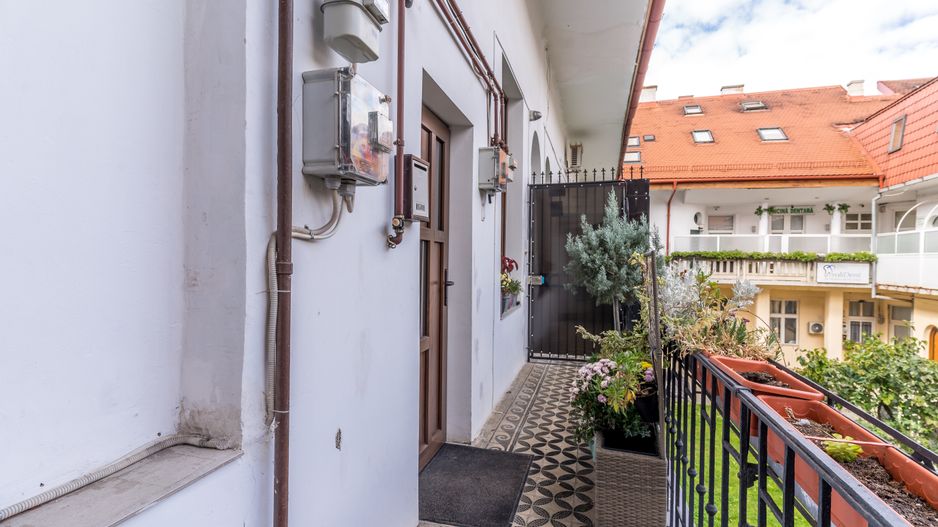 Ultracentral! Apartament renovat complet, in cladire istorica - Poză 13