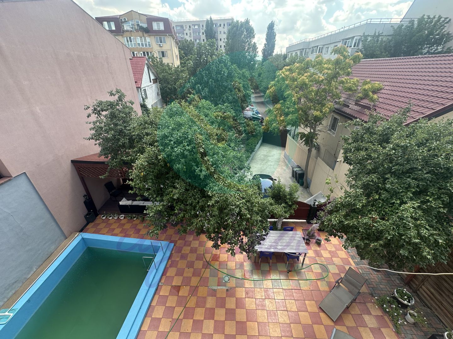 Vilă cu piscină și teren 563 mp, Dristor - Poză 1