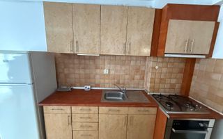Apartament 2 camere etaj 2 cu parcare privata in zona Sub Arini - Poză 6