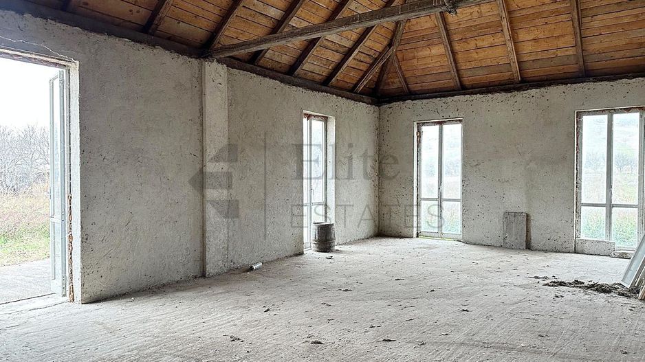 Casa cu 3 Hale si teren 8000 mp in Ulileacu de Cris, Bihor - Poză 10