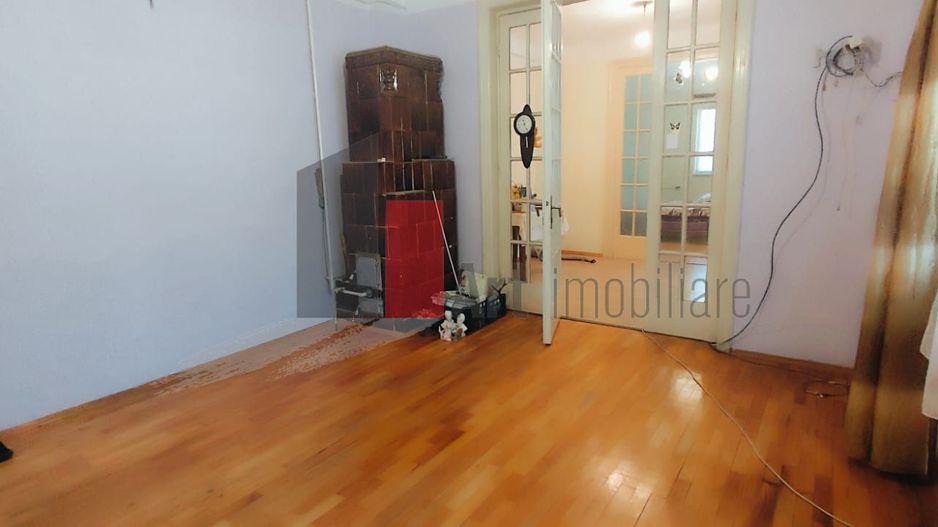 Casa de vanzare + teren in zona Jiului (Bucurestii Noi) - Poză 28