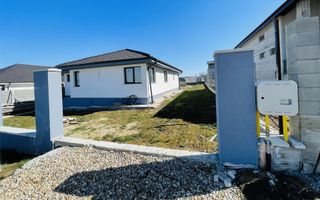 Casa P semifinisata ï¿½n comuna Paleu - Poză 2