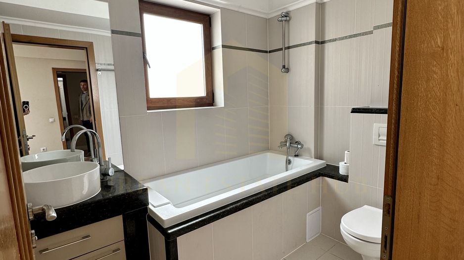 Vanzare apartament 4 camere, zona Grand Hotel Italia - Poză 8