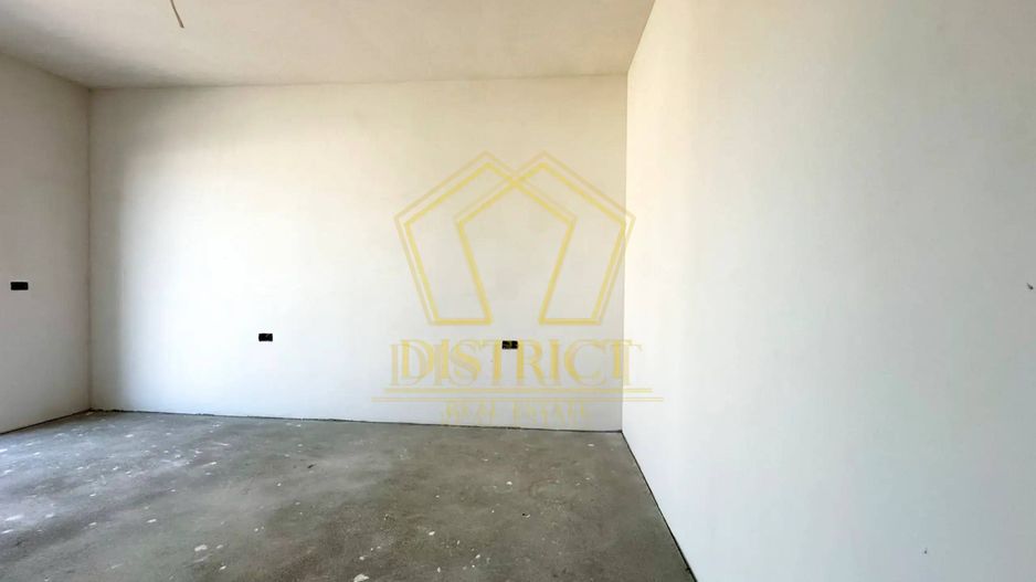 Duplex superb cu 5 camere despartit prin garaj | Dumbravita - Poză 9