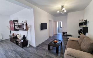 Apartament cu 3 Camere, Etaj Intermediar, Bloc Nou, Centru - Poză 1