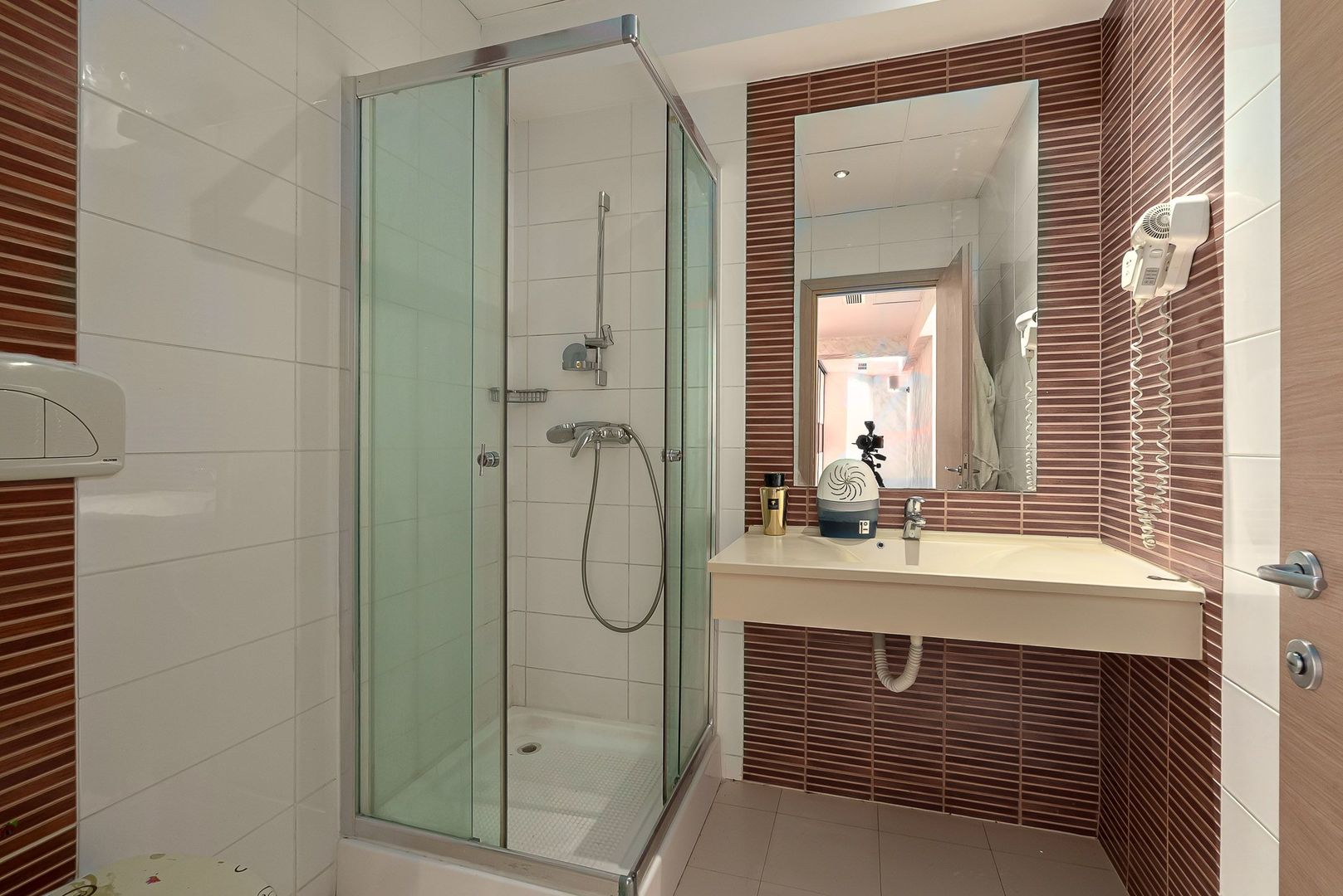 Inchiriere 3 camere Rin Grand Residence, 84 mp, comision 0% - Poză 9