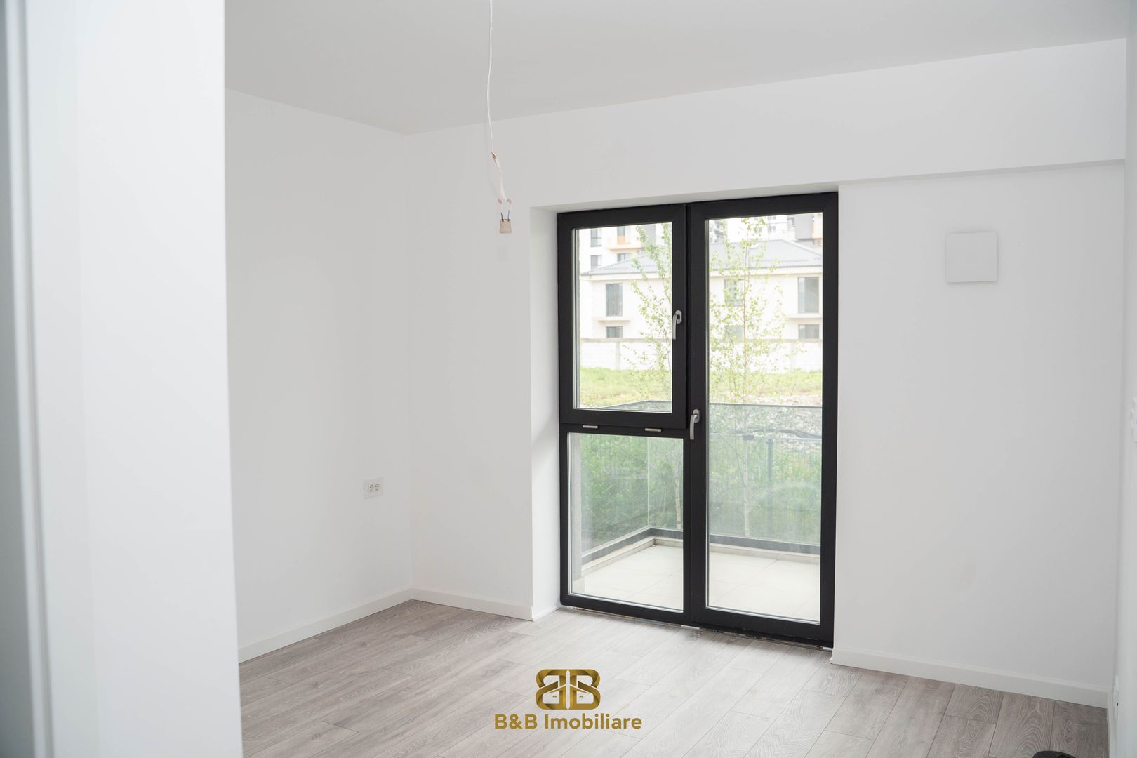 3 camere 2 bai pompa caldura panouri solare - Poză 13