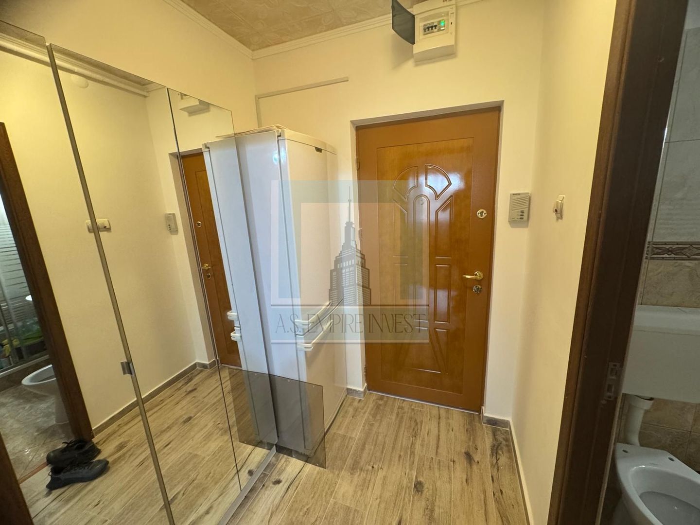 Garsonieră 31 mp-Str. Soarelui-Renovată-Mobilată-Vedere panoramica - Poză 6