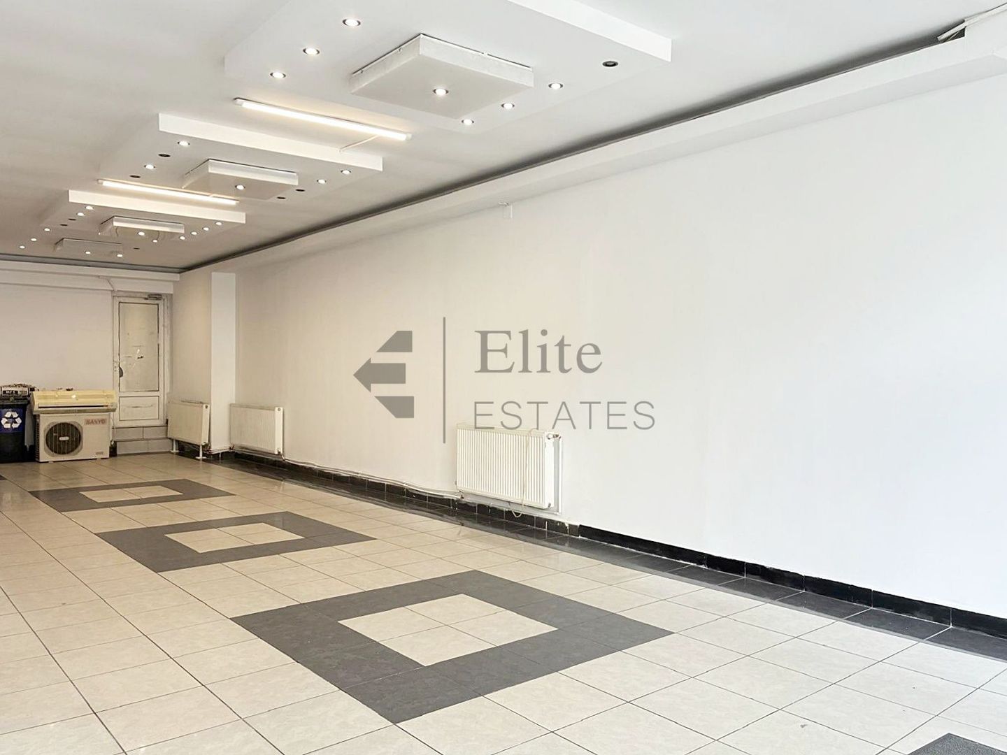 Spatiu comercial pe Bulevardul Decebal din Oradea - Poză 2