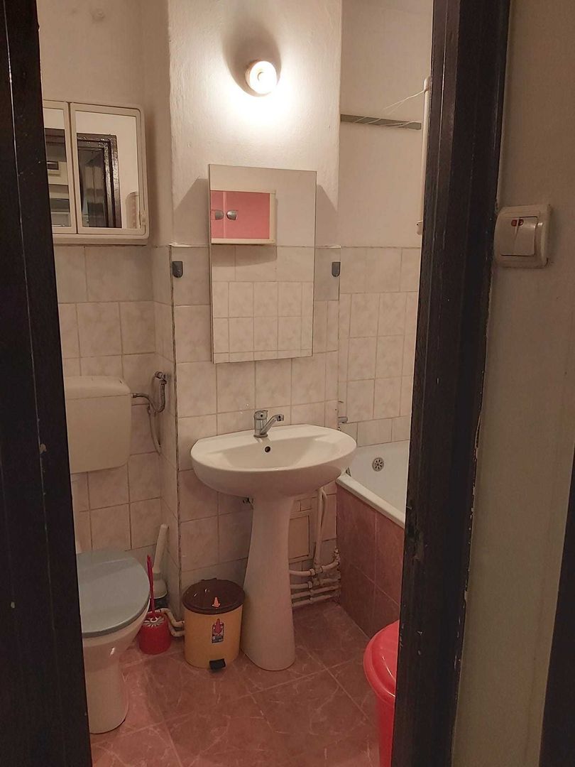 BRASADAS vinde ap 2 cam etaj 4/4 in Micro 14. - Poză 4