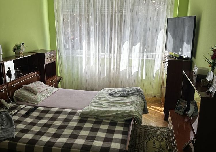 BRASADAS vinde ap 3cam etaj 1 in CENTRU. - Poză 2