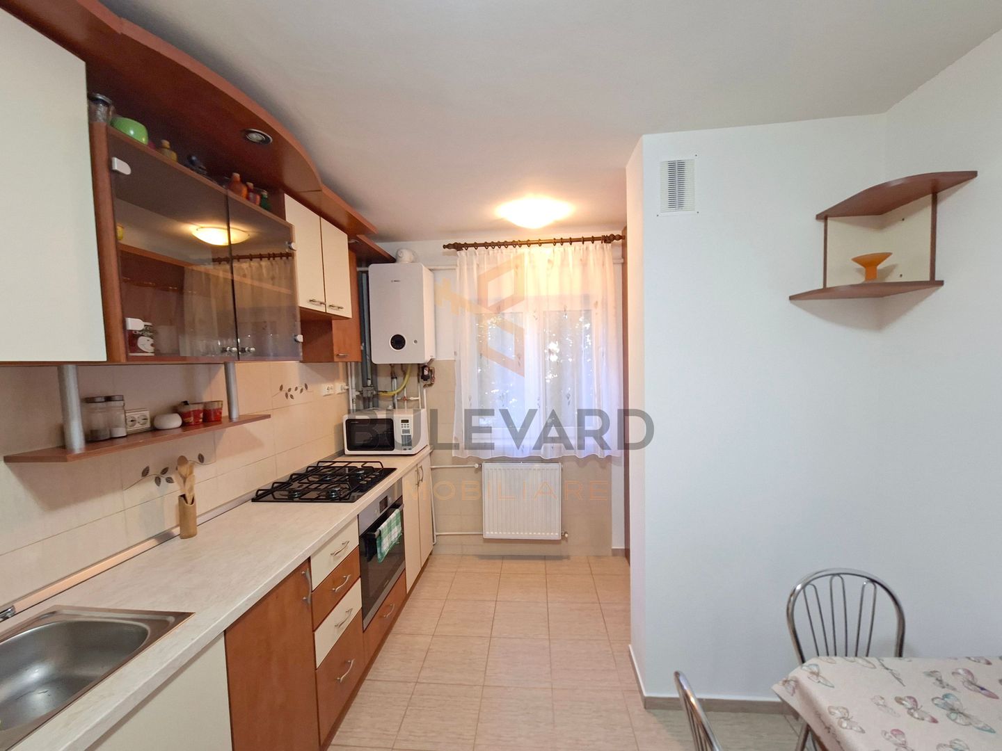 Apartament 3 camere decomandate + parcare, mijlocul strazii Titulescu! - Poză 9