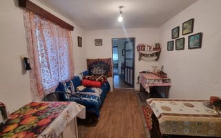Casa modesta cu teren generos, zona Magura, - Poză 4