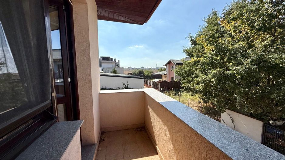Vila 6 Camere de Vanzare I Mogosoaia - Poză 40