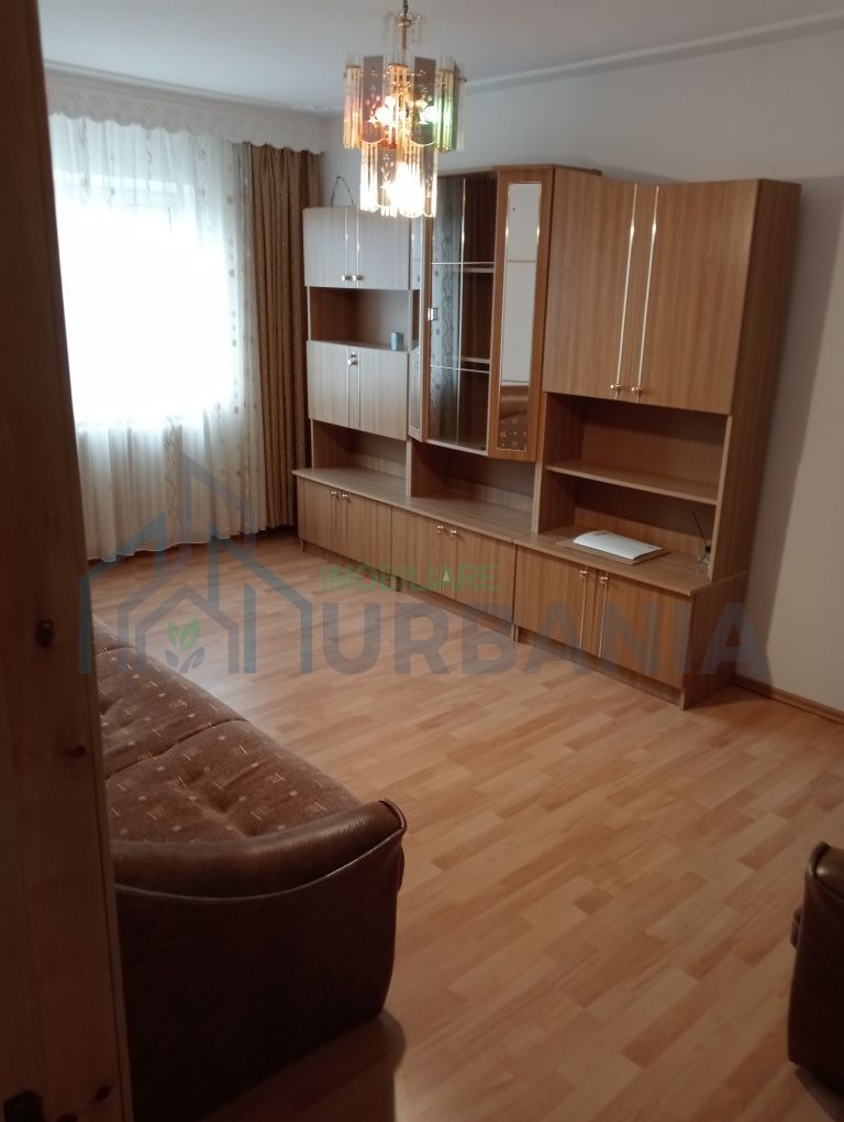 Apartament 2 camere, zona Nicolina 1, Iași – decomandat, scară renovată - Poză 1
