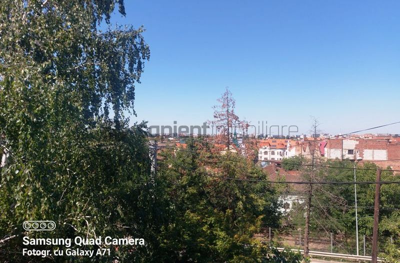 Casa cu 6 camere str.E Teodoroiu - Poză 26