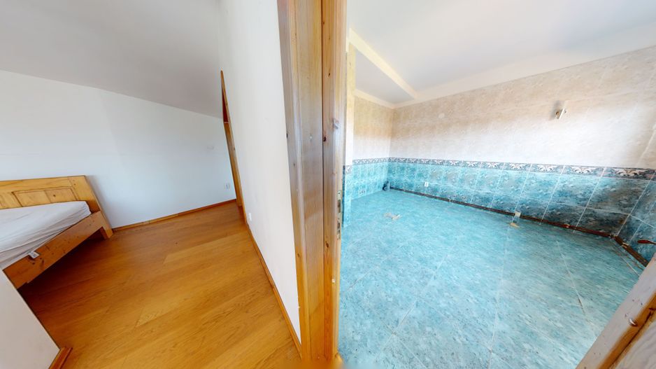 Casa deodebita zona Sacele -central - Poză 9