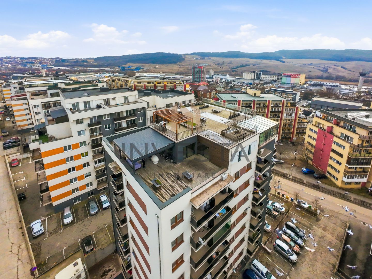 Penthouse exclusivist cu acces din lift, terasa 340 mp, 245 mp utili - Poză 24