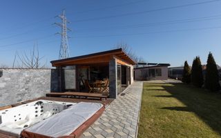 Casă/Vilă modernă de vânzare la intrare în Bogdan Vodă, județul Bacău. - Poză 12