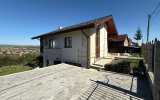 Casa individuala de inchiriat, 240 mp, teren 300 mp, zona Sannicoara - Poză 17