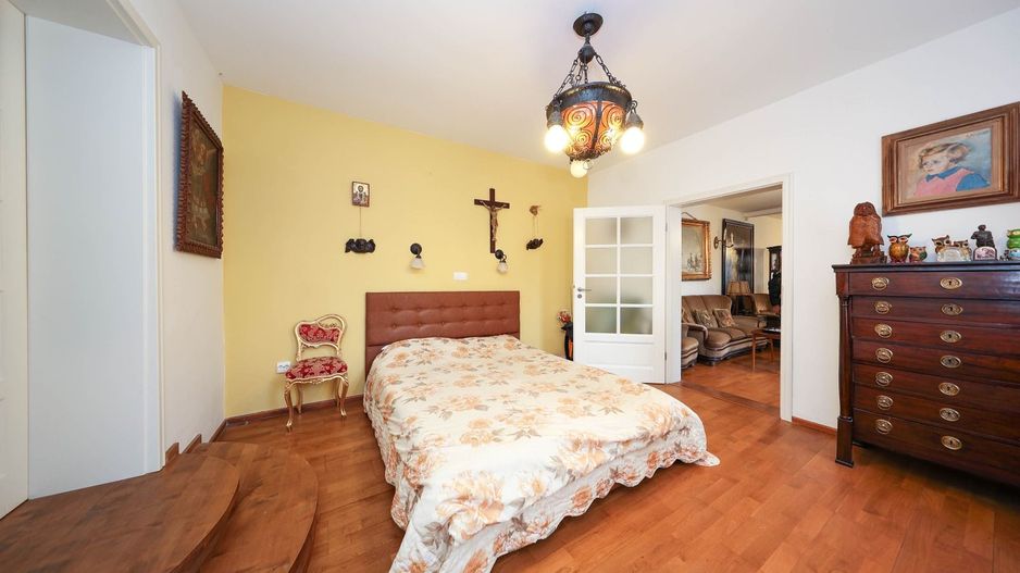 Casă deosebită de vânzare în centrul Brașovului - Poză 21