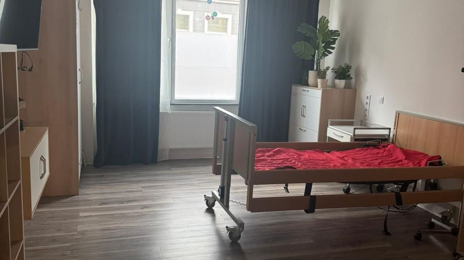 PREMIUM HEALTHCARE INVESTMENT | Guaranteed 6.77% Yield | Germany - Poză 17