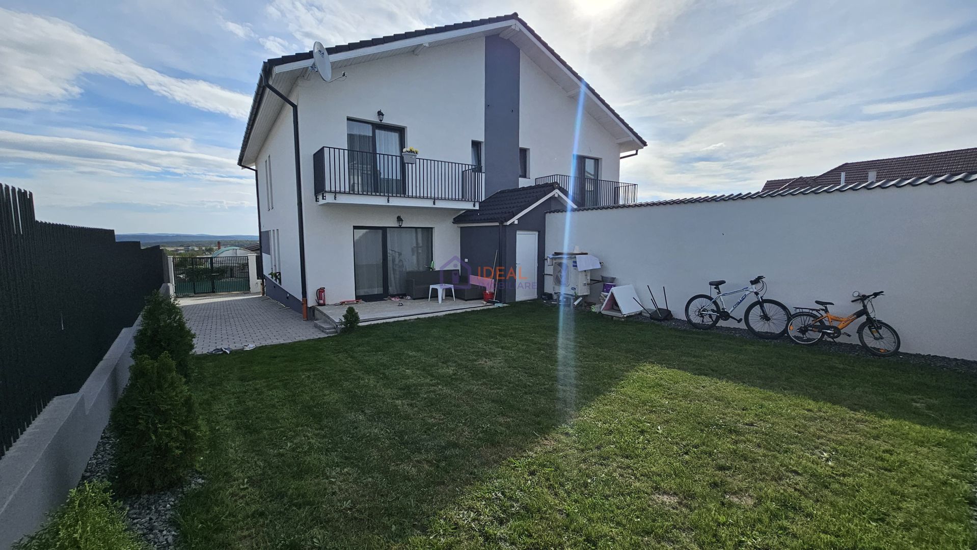 Casa cu 4 camere si 250 mp de curte, in Cartierul Arhitectilor - Poză 1