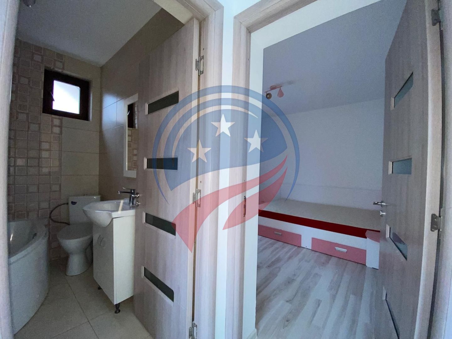 CASA FINALIZATA SI MOBILATA ZONA LAPUS - Poză 9