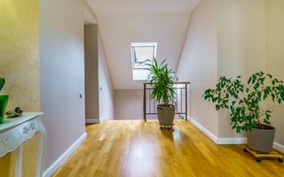 Vilă modernă, cu grădină superbă – ideală pentru o familie! - Poză 12