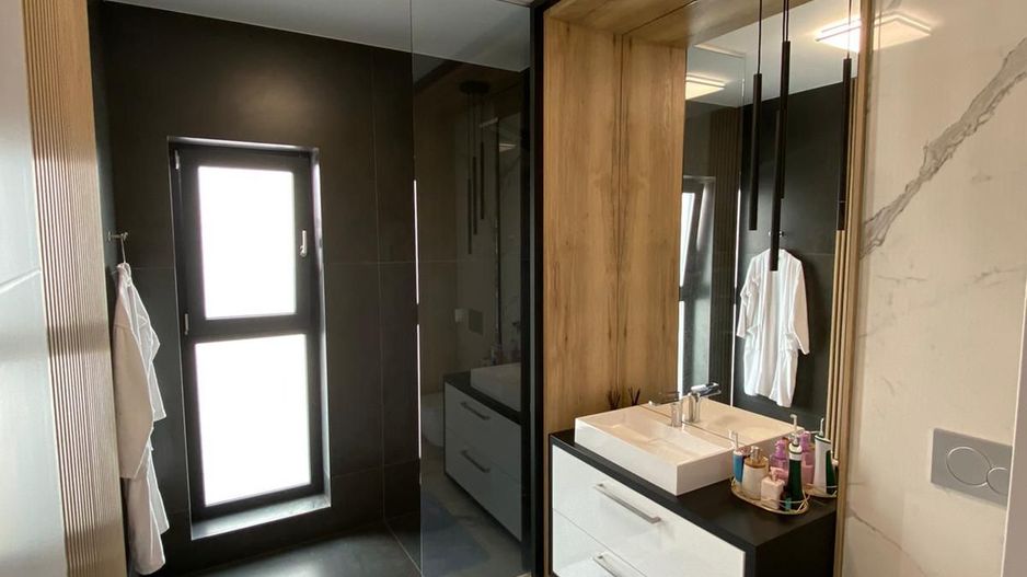 Premium! Vila de lux mobilata si uitlata . - Poză 16