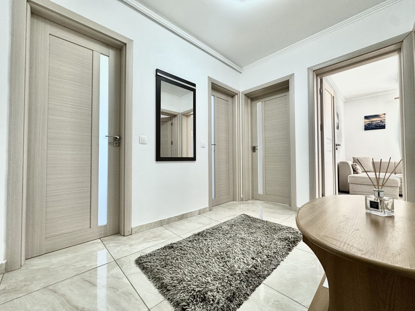 Apartament cu 2 camere  zona Coresi cu loc de parcare acoperit - Poză 12