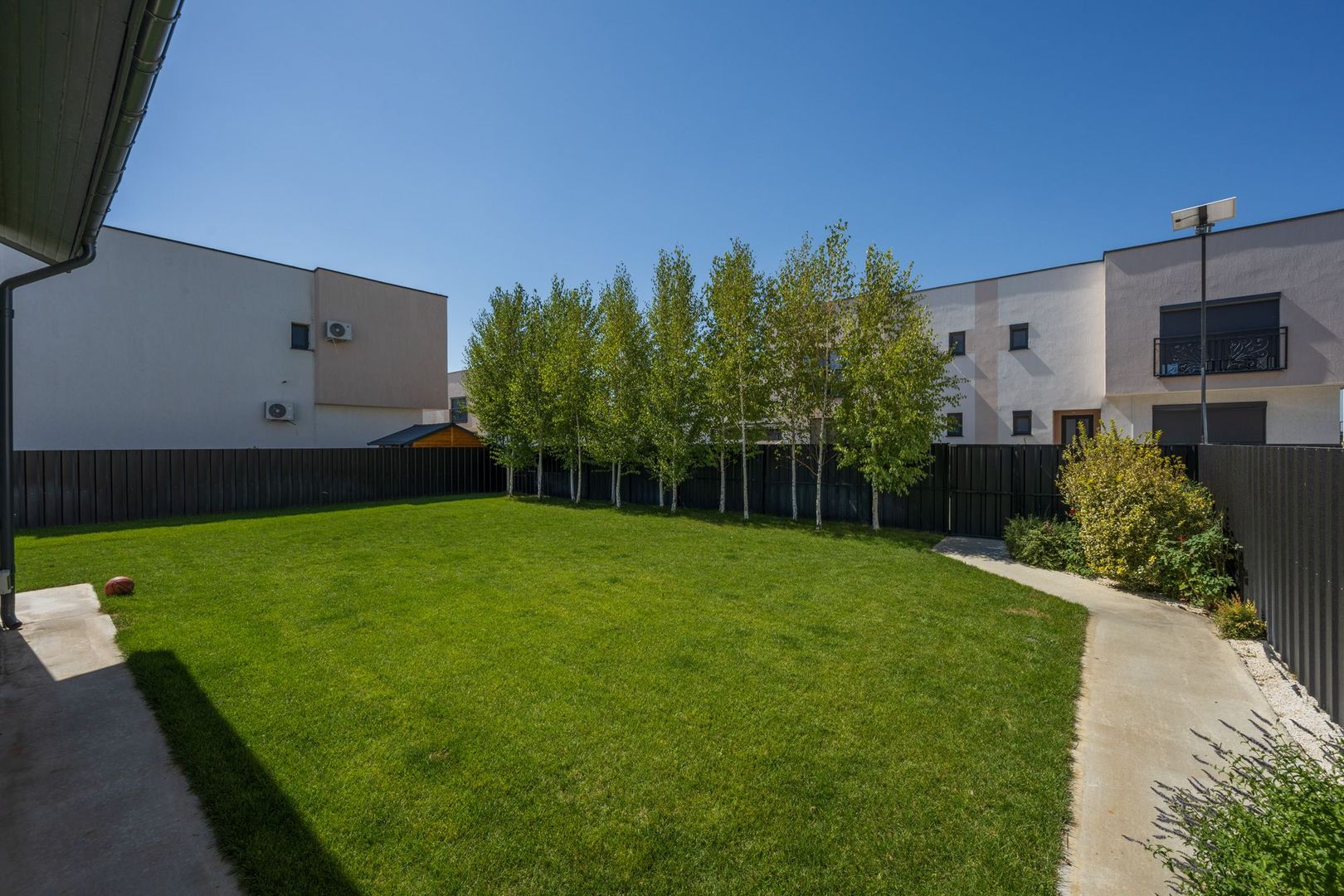 Casa cu Mesteceni!  Complex Lalelelor Domnești - Poză 19