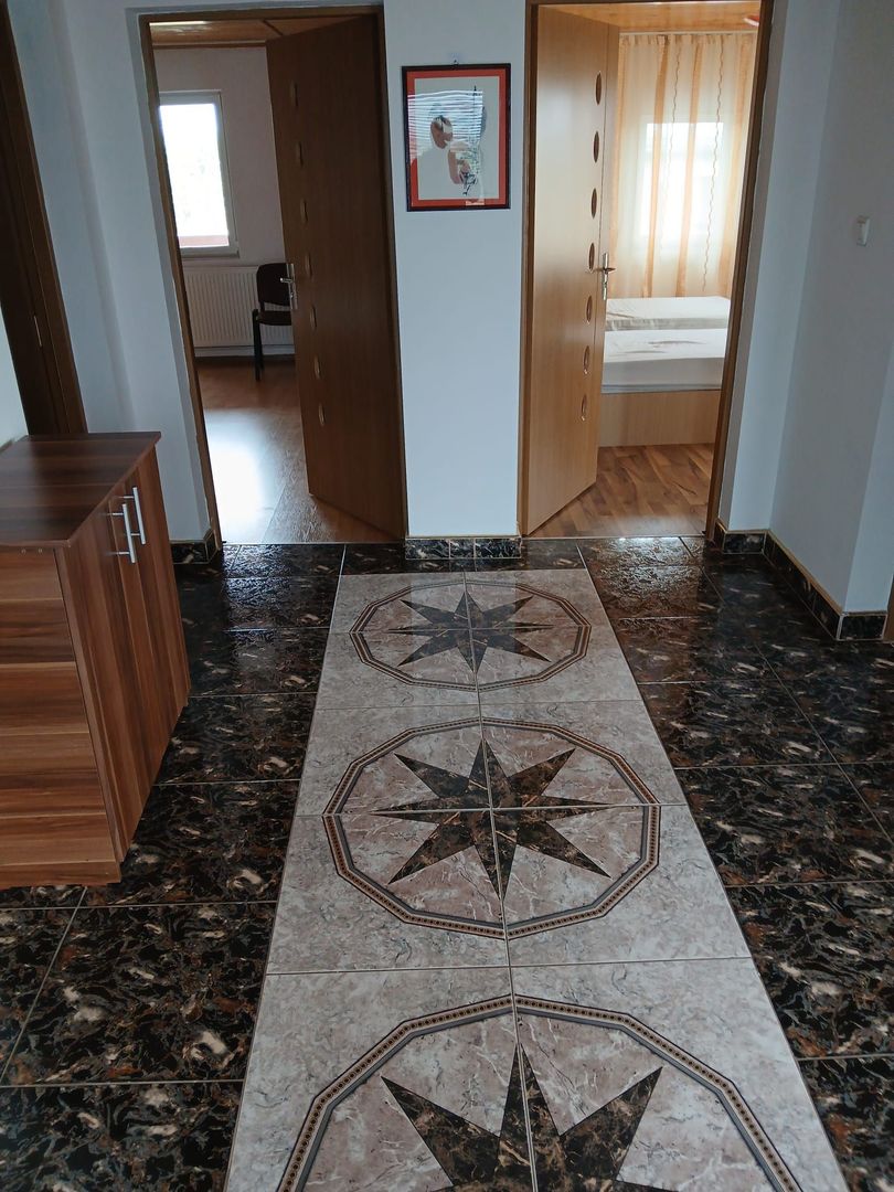 Inchiriez pentru cazare Vila cu 7 camere - Poză 6