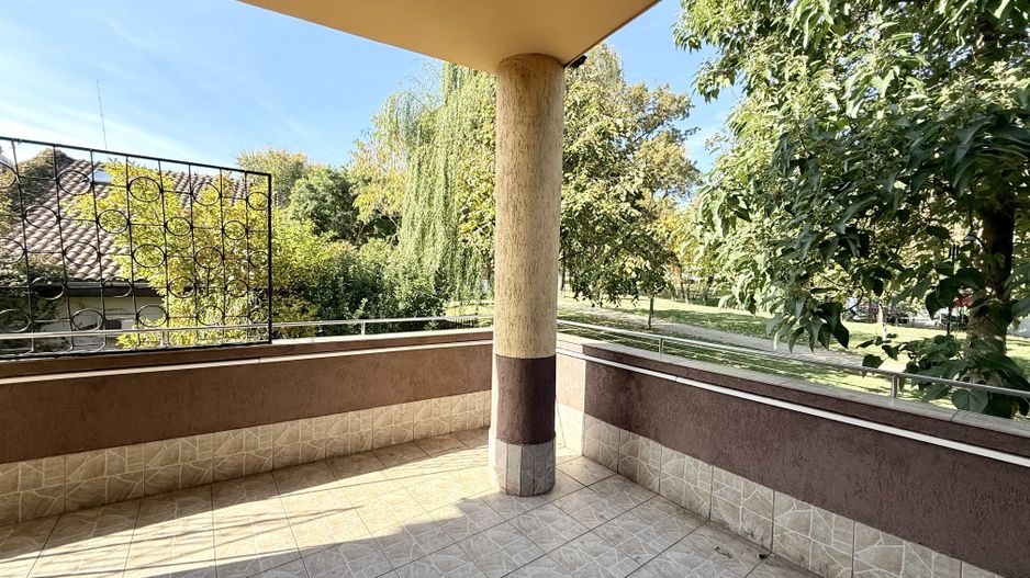 Casă practică, cu curte și parcare, în zona centrală - Parcul Carol - Poză 24