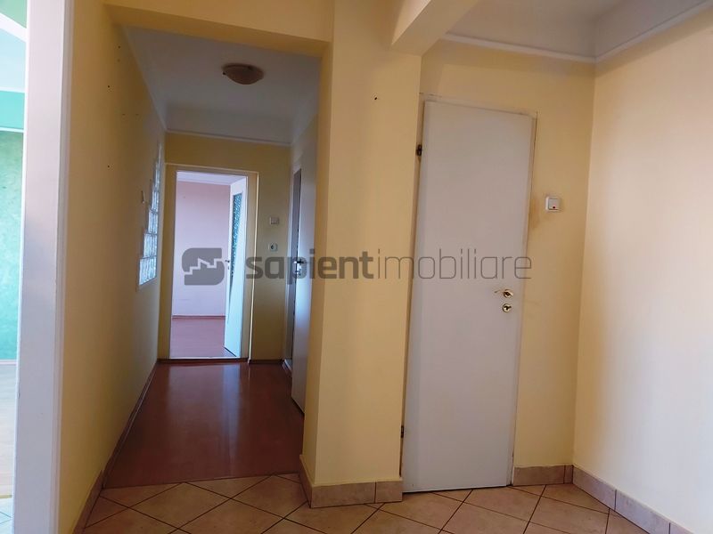 Ap.cu 3 camere, tip U, in Cantemir - Poză 12