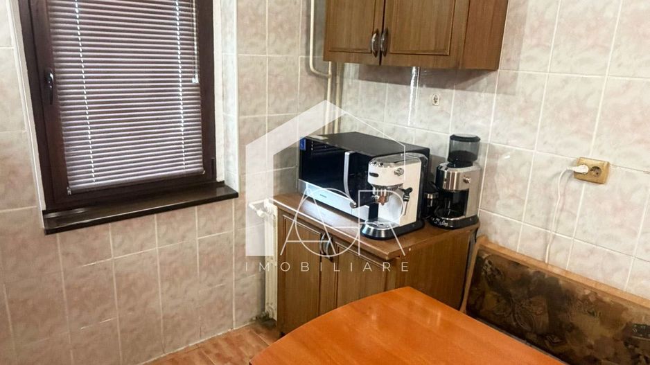 Apartament cu 3 camere, decomandat, zona 9 Mai - Poză 4